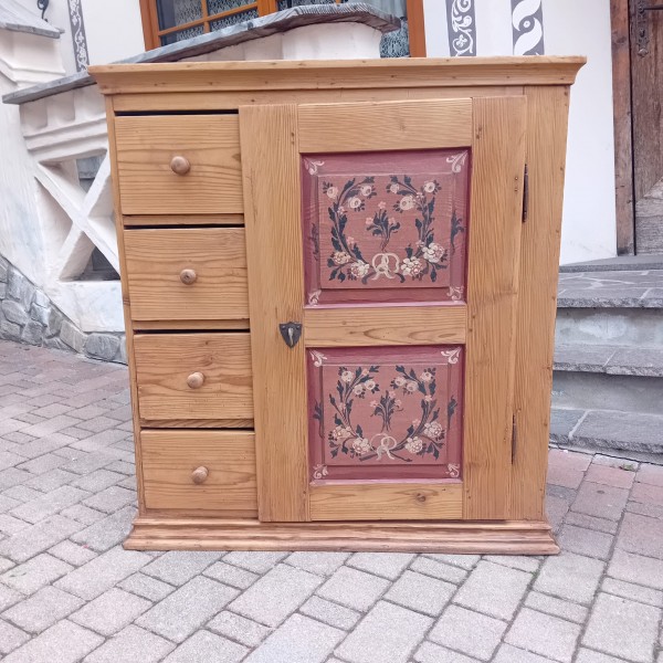 Piccola credenza dipinta Cod. 3436